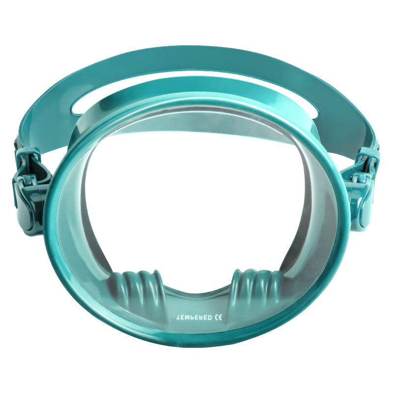 Oval diving mask